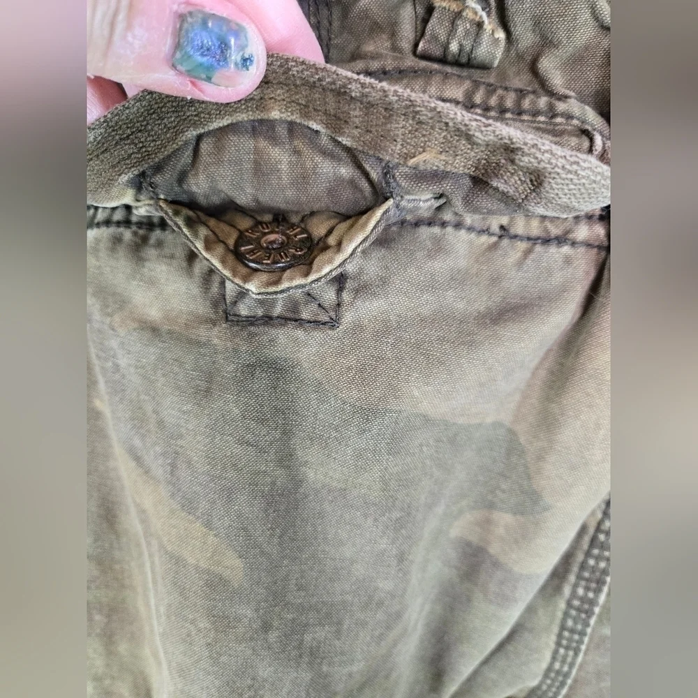Vtg y2k Ruehl no 925 camo cargo pants  heavy duty